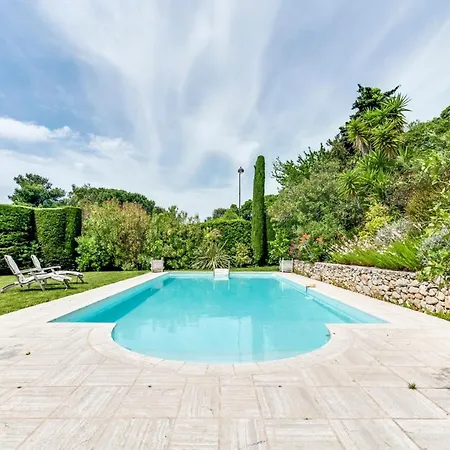 La Croix-valmer Sleeps 8 Pool Wifi Villa *