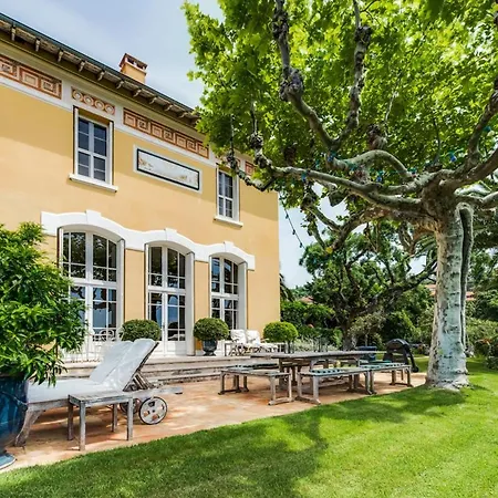 La Croix-valmer Sleeps 8 Pool Wifi Villa *