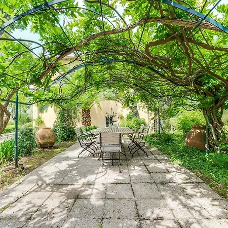 La Croix-valmer Sleeps 8 Pool Wifi