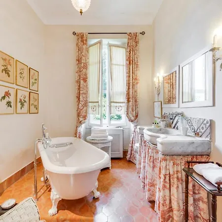Villa La Croix-valmer Sleeps 8 Pool Wifi
