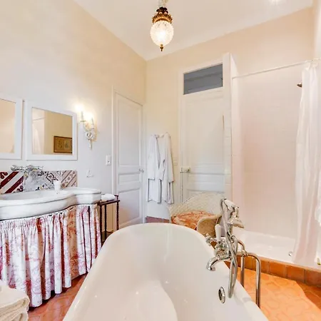Vila La Croix-valmer Sleeps 8 Pool Wifi
